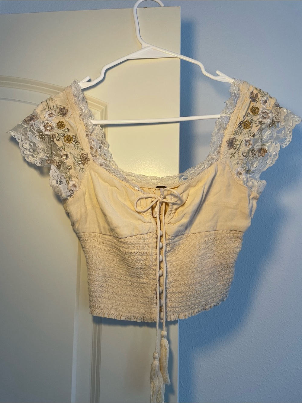 Free People Embroidered Lace button-front top size XS